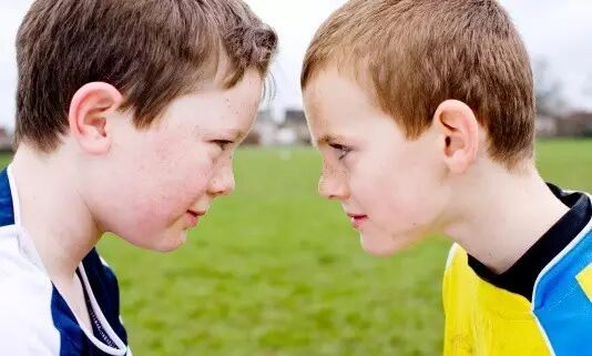 孩子被打，比“让他打回去”更好的方法是……