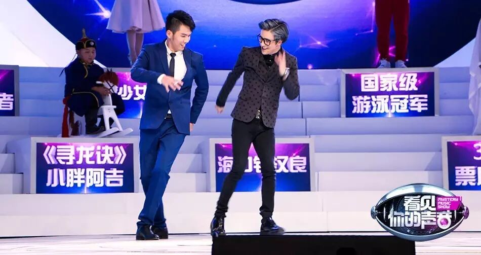 画美不看,选手“钟汉良”现场炫舞技