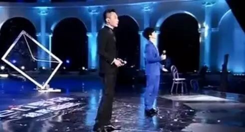刘烨与李健合唱《松花江》,险些把李健带跑!火社长自己...