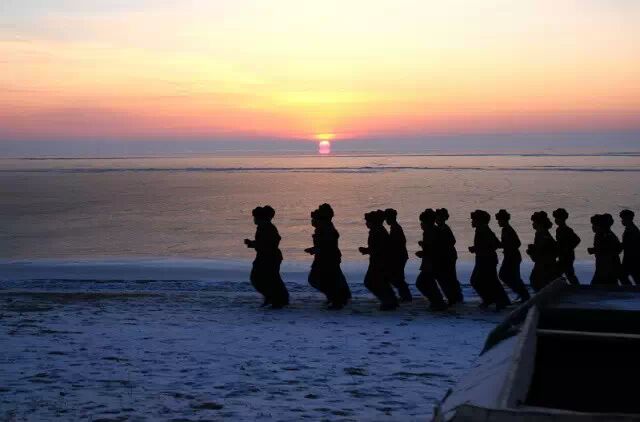 大地 · 故事 | 冰湖上的小木屋（“中国故事”征文）-爱财经网