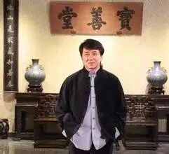 20年坐拥数亿紫檀,成龙:我的私藏,你玩不起!