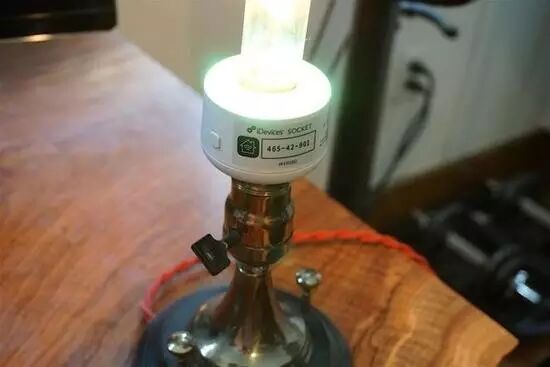 苹果iOS系统加入“Home”，你家智能灯泡支持吗？