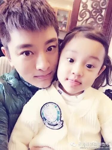 贾乃亮方否认借娃捞金,甜馨将不再上节目