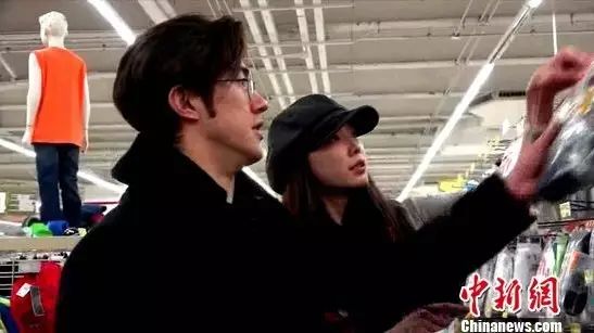 林志玲《花样姐姐2》贴心陪李治廷买内裤