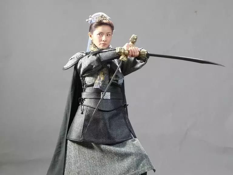 102  地刑星】菜园子●张青◆武器:碎岩翻地锄