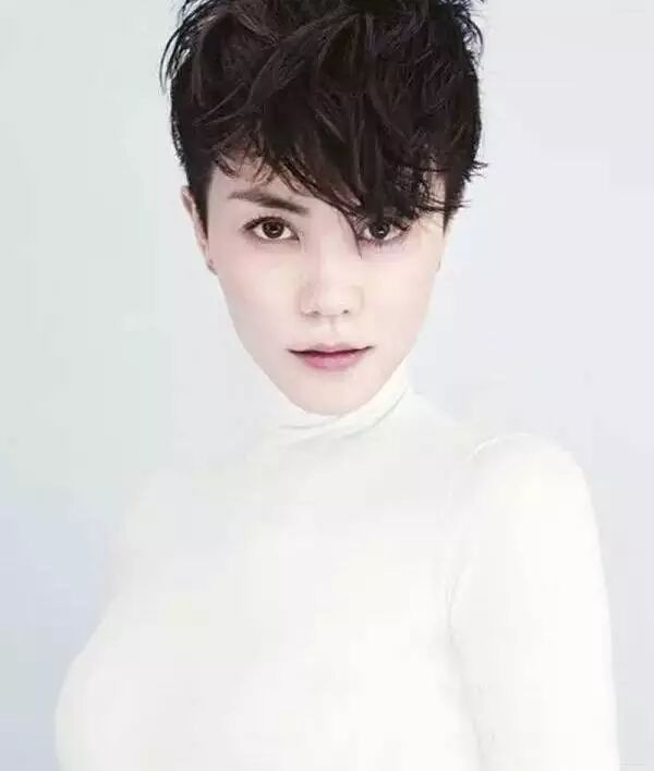 王菲:天后一张嘴三句话就可以把记者噎死