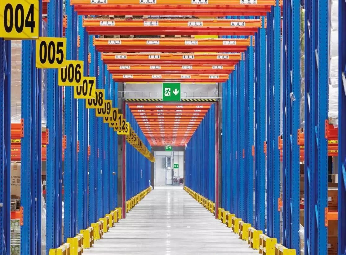 节能典范 — 比利时Aveve物流中心