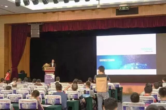 Zumtobel集团锐高照明荣获神灯奖“十大技术”奖