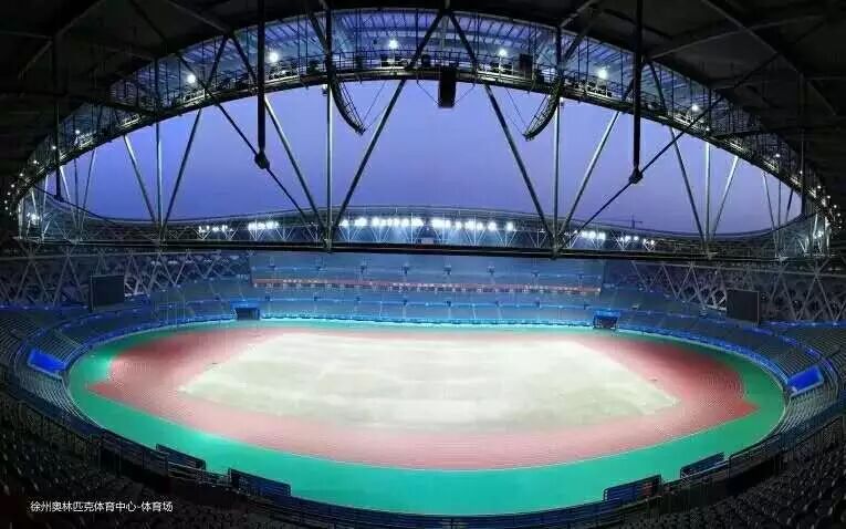 灯光说：国足昨晚2-0战胜卡塔尔队，我也见证了