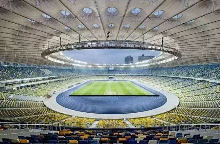 灯光说：国足昨晚2-0战胜卡塔尔队，我也见证了