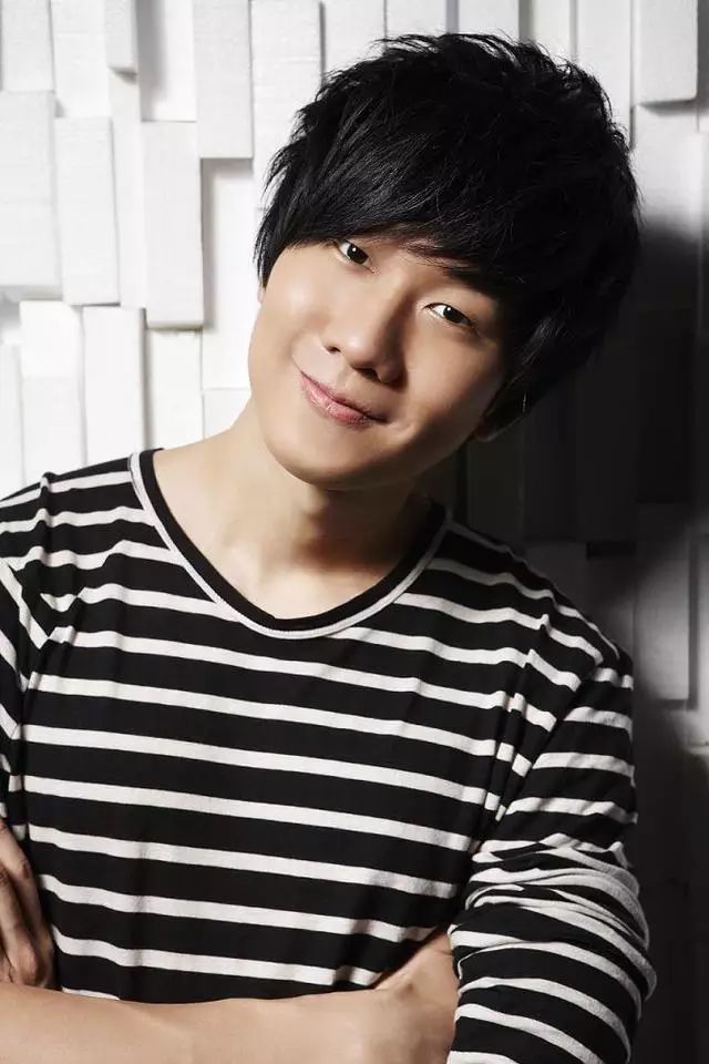 【国籍:新加坡.出生地:新加坡.】 林俊杰.外文名:jj lin,lam jj.