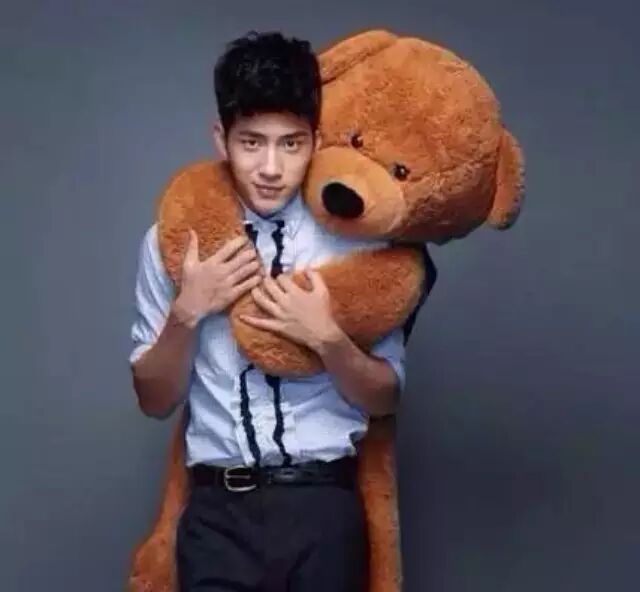 男士就该学学 井柏然最新搭配颜值井喷分分钟被帅暖