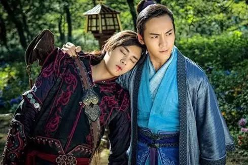 他连续两年因为意外无缘春晚,李易峰、杨洋、赵丽颖对他...