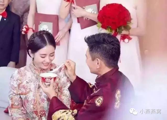 吴奇隆 刘诗诗完婚,恩爱互喂燕窝,寓意丝丝爱意,早生贵...