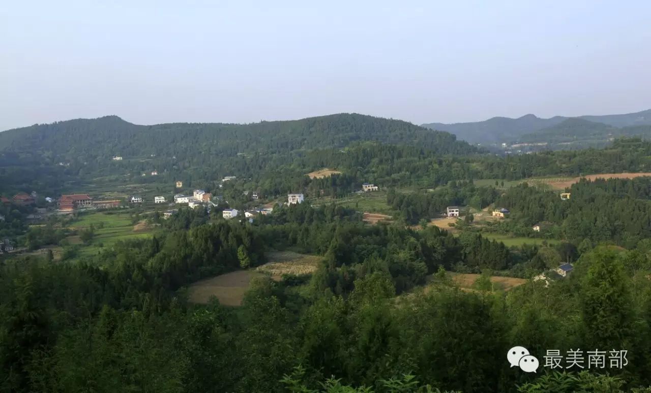 南部县正觉寺村寺外桃源风光