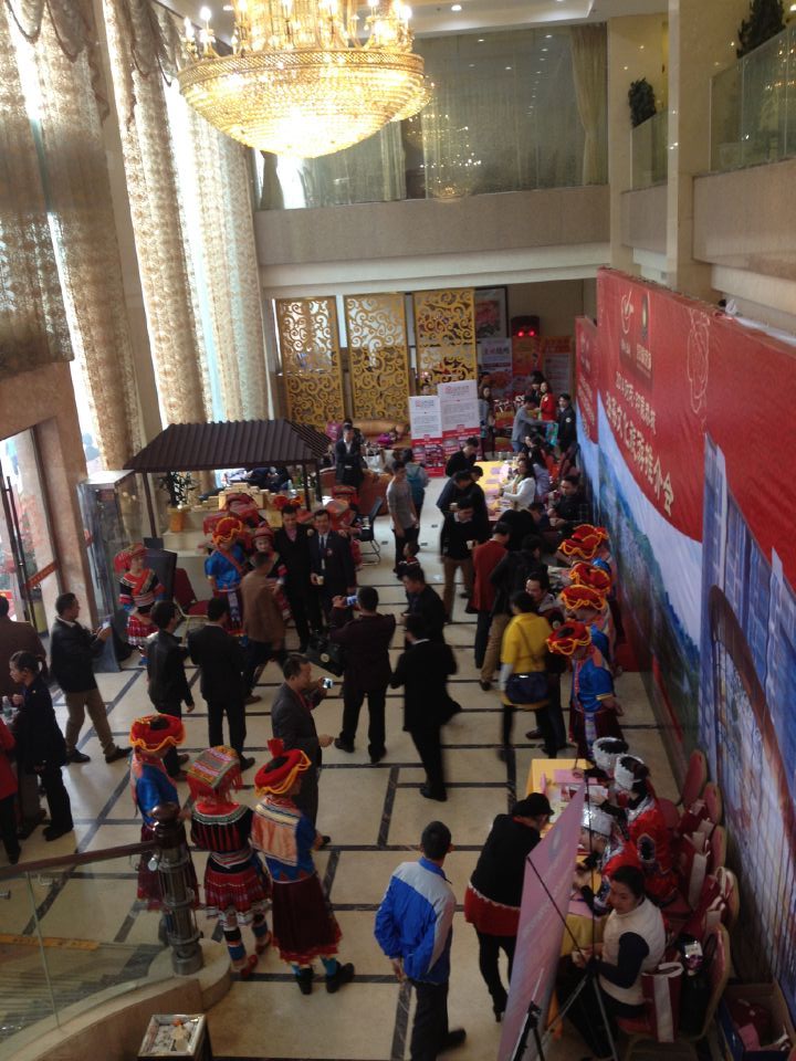 在广东的恭城老乡们！坐动车回来回来记得到【财茂·印象恭城】售楼部报销动车票哦！573 / 作者:明太鱼 / 帖子ID:111977