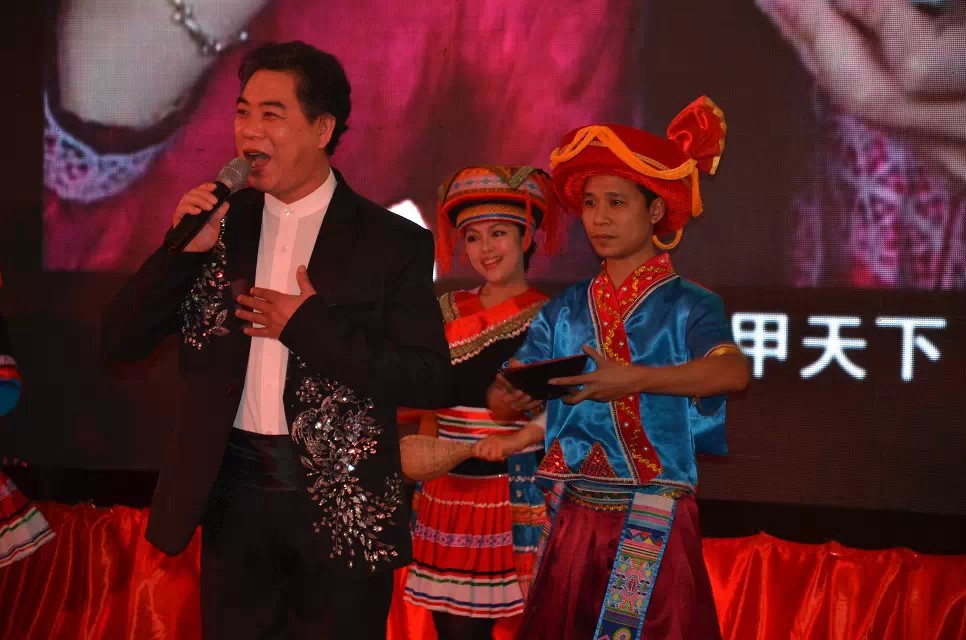 在广东的恭城老乡们！坐动车回来回来记得到【财茂·印象恭城】售楼部报销动车票哦！397 / 作者:明太鱼 / 帖子ID:111977