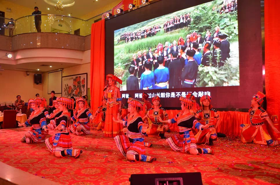 在广东的恭城老乡们！坐动车回来回来记得到【财茂·印象恭城】售楼部报销动车票哦！619 / 作者:明太鱼 / 帖子ID:111977