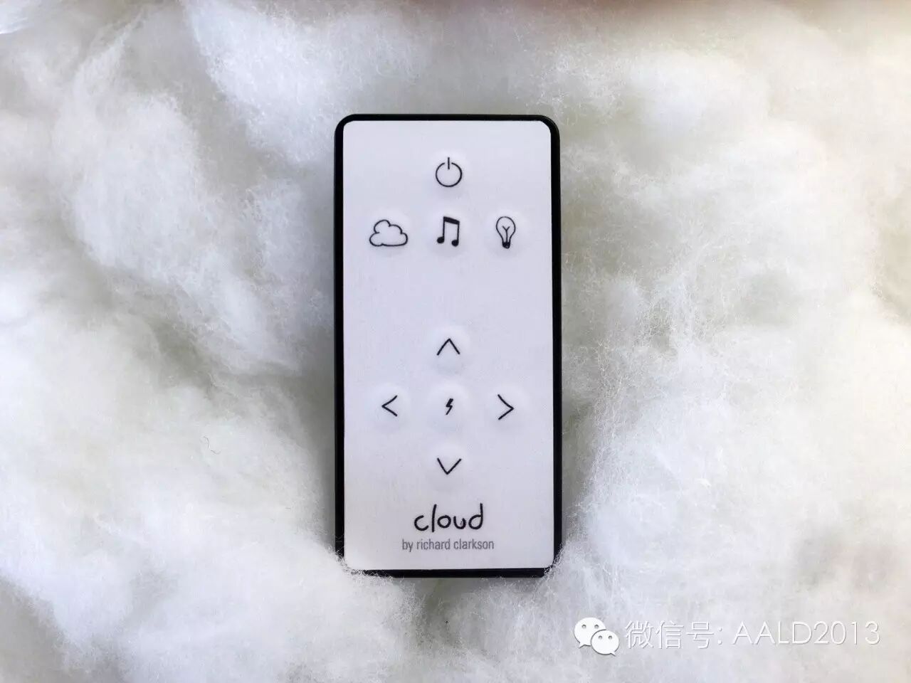 Richard又出力作：会电闪雷鸣的Cloud Lamd丨A· 灯辑