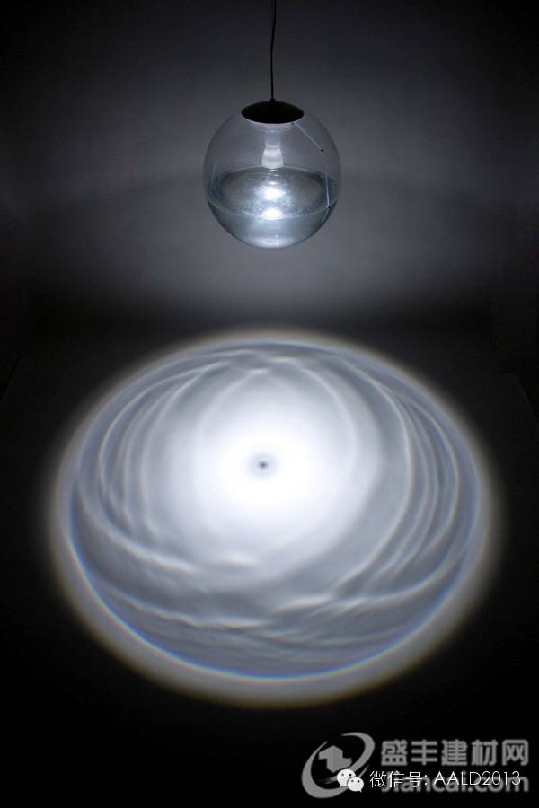 Richard又出力作：会电闪雷鸣的Cloud Lamd丨A· 灯辑