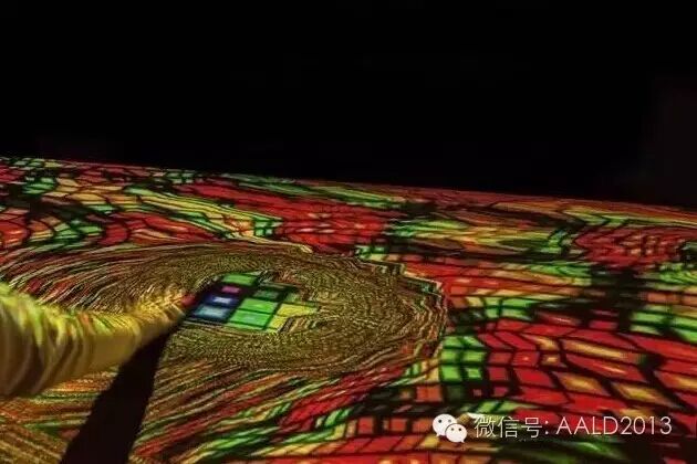 虚拟&数字艺术先驱Miguel Chevalier的光影宇宙丨A· 播客