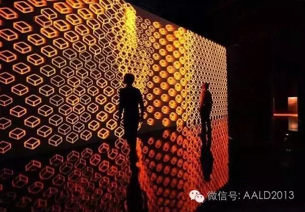 虚拟&数字艺术先驱Miguel Chevalier的光影宇宙丨A· 播客