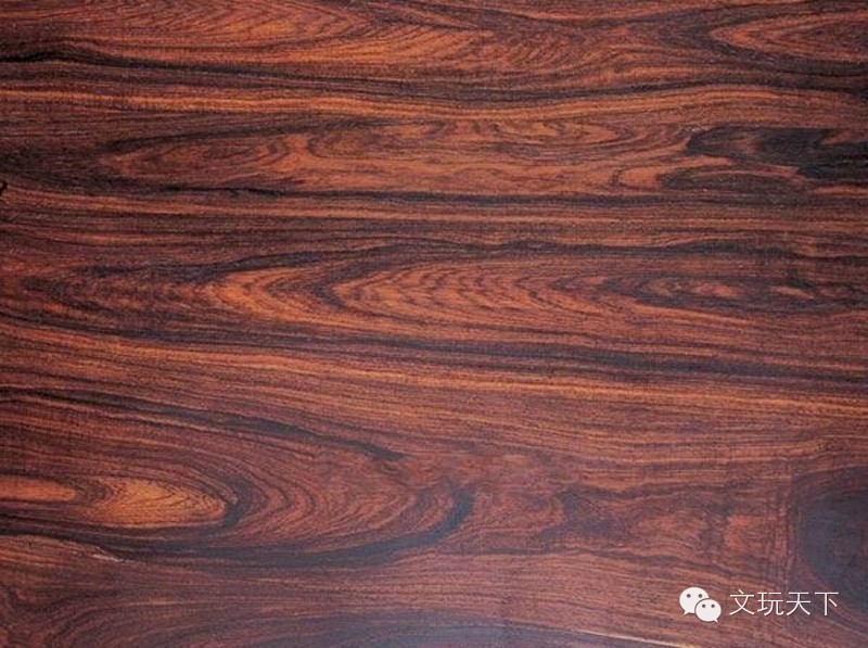 文玩技巧:如何鉴别海南黄花梨和越南黄花梨