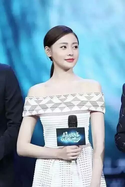 赵丽颖,张天爱都被一字肩承包了!