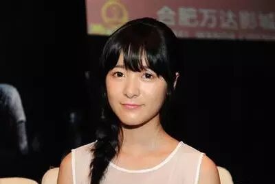 93年的奶茶妹妹怀孕,00年的易烊千玺庆生15岁,称99年的王俊凯有代沟…我们都老了!-怀孕期