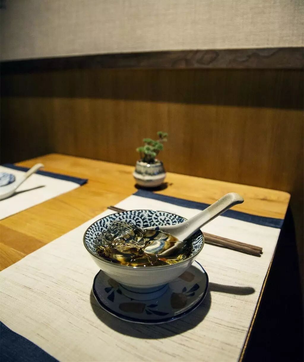 单部电影票房超16亿的他，竟还是室内设计师，设计的空间同样惊艳！