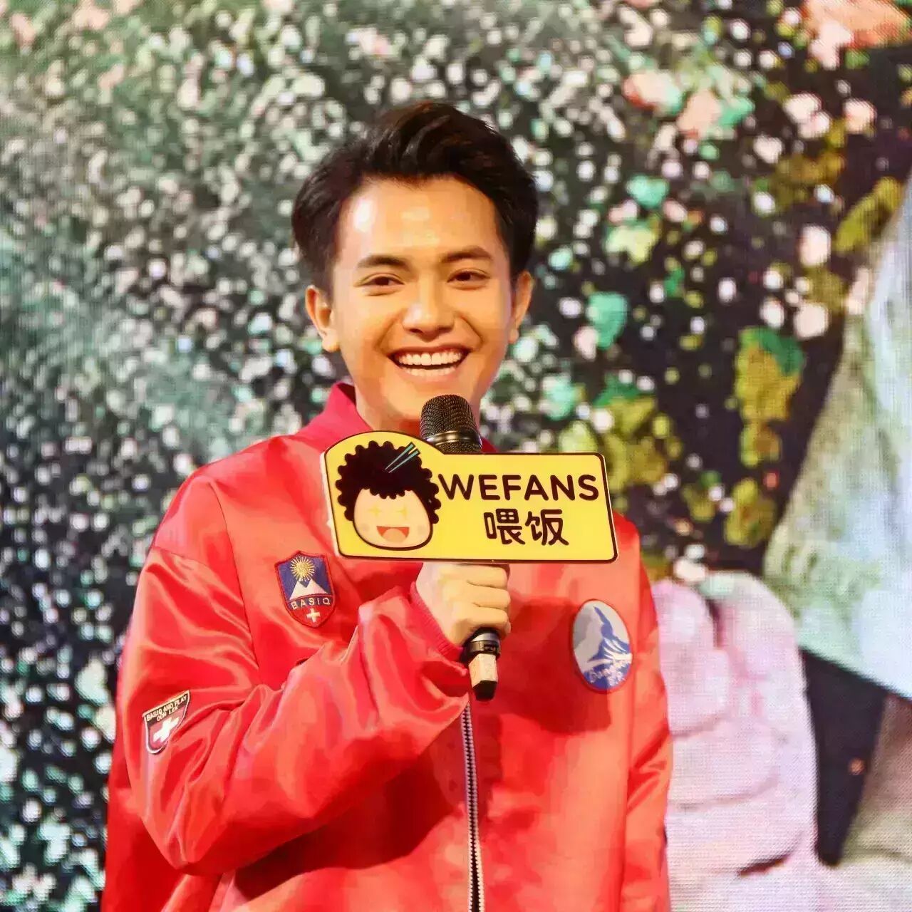 饭饭在现场|饶威无可取代,微笑无处不在