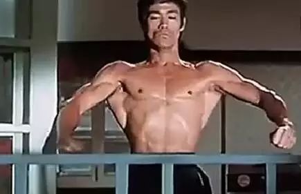 李小龙究竟有多牛逼,看完这个就给跪了!