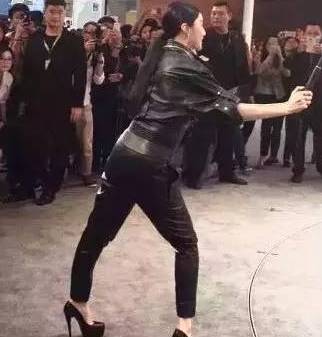 谁说范冰冰胖了?看着小腿,真的是没sei了......