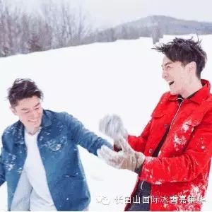 胡歌、霍建华变身冰雪王子,时尚大片帅出新高度!