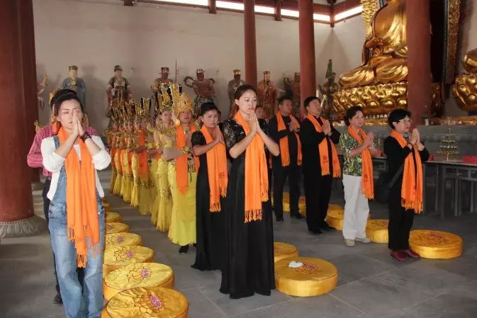 恒顺法师献歌祈愿