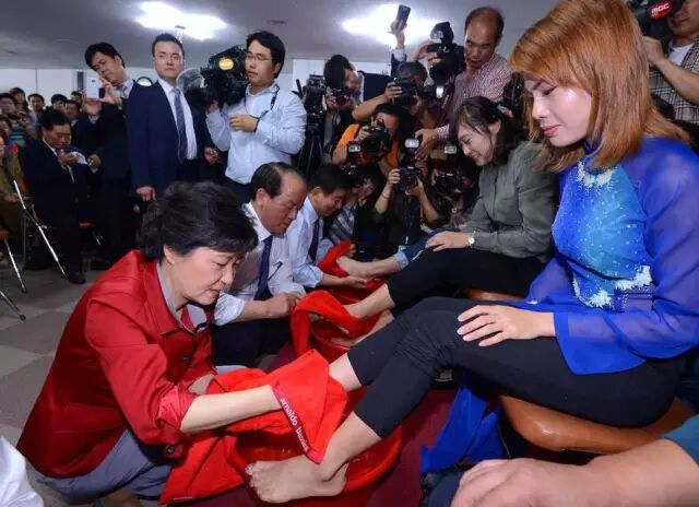 母亲朴槿惠：人要活得正直和真诚！