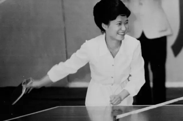 母亲朴槿惠：人要活得正直和真诚！