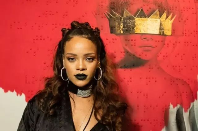 Rihanna第八张录音室专辑问世!!