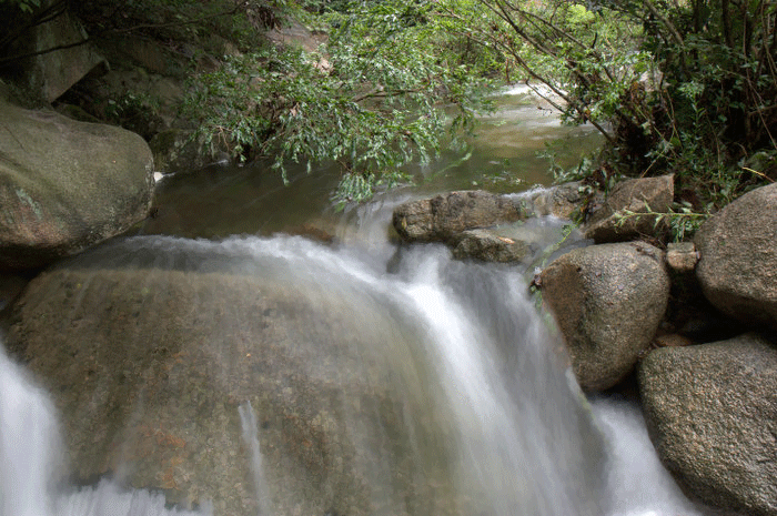炎炎夏日,来一次七彩峡谷探奇游吧~!