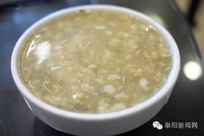 咸麻糊 淡麻糊 豆腐脑 水烙馍 粉鸡 豆杂面 煎凉粉 格拉条 撒汤 油酥