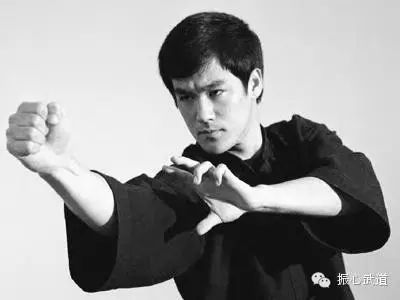 《精武门》上映44周年 被定格的李小龙