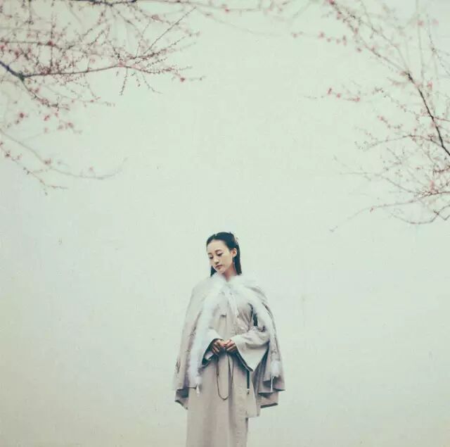 一梦花溪,花落又冬季