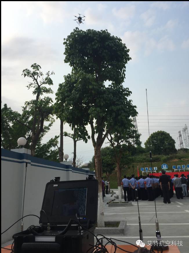 艾特?zé)o人機(jī)助力城市巡查  樹現(xiàn)代科學(xué)文明執(zhí)法新風(fēng) 