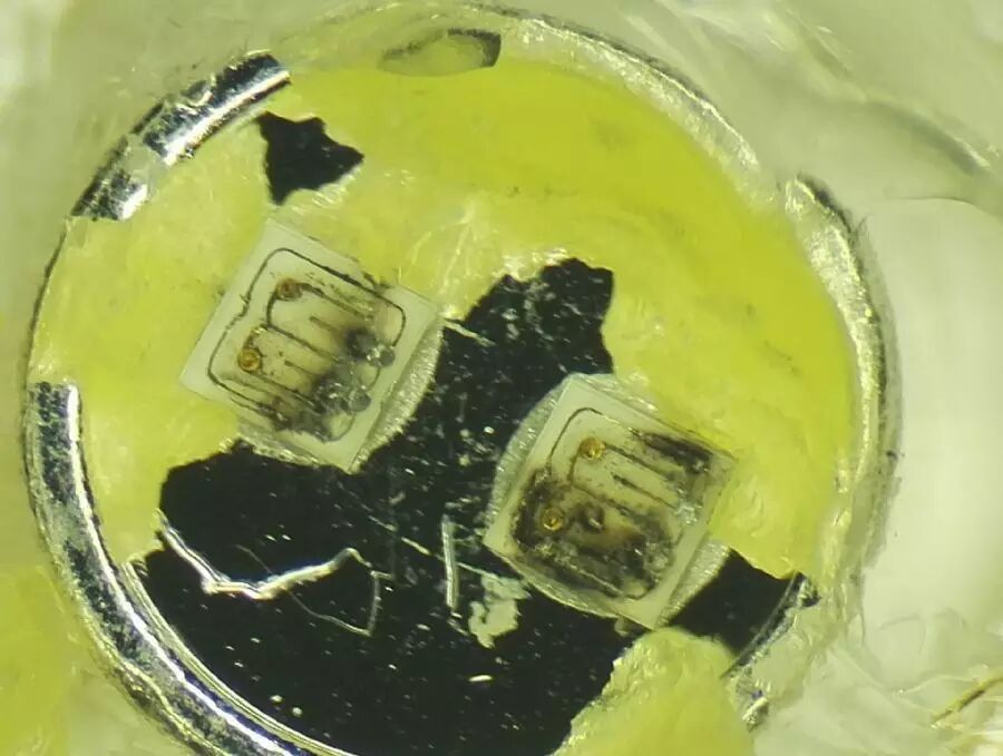 论坛：1W灯珠芯片烧黑死灯