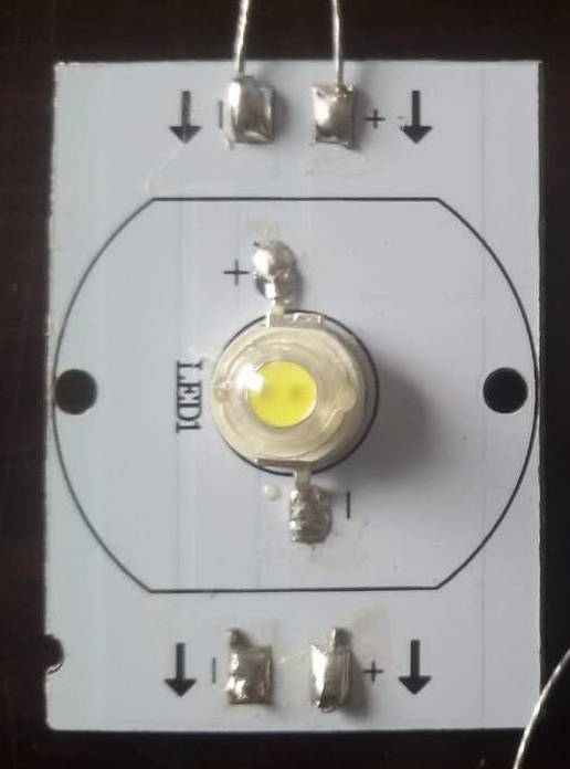 论坛：1W灯珠芯片烧黑死灯