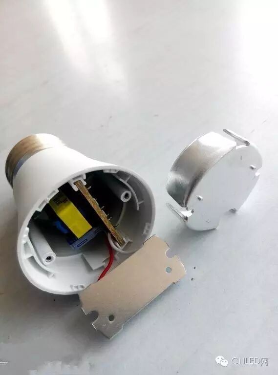 拆解：欧普照明3.5W LED球泡灯 3元包邮，质量如何？