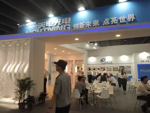 光亚展直击：国内外大咖展示最新LED技术