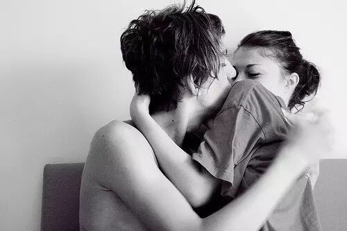 《男人女人的十四个定律》女人的欲望是被人疼爱，而男人的欲望却是..... 第6张