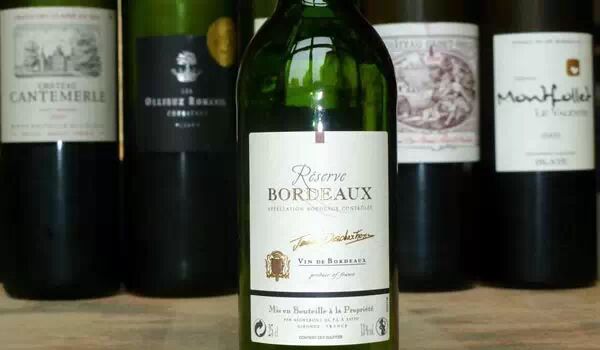 酒庄酒与散装酒、贴牌酒之间到底有什么区别? 酒庄酒与散装酒、贴牌酒之间到底有什么区别?