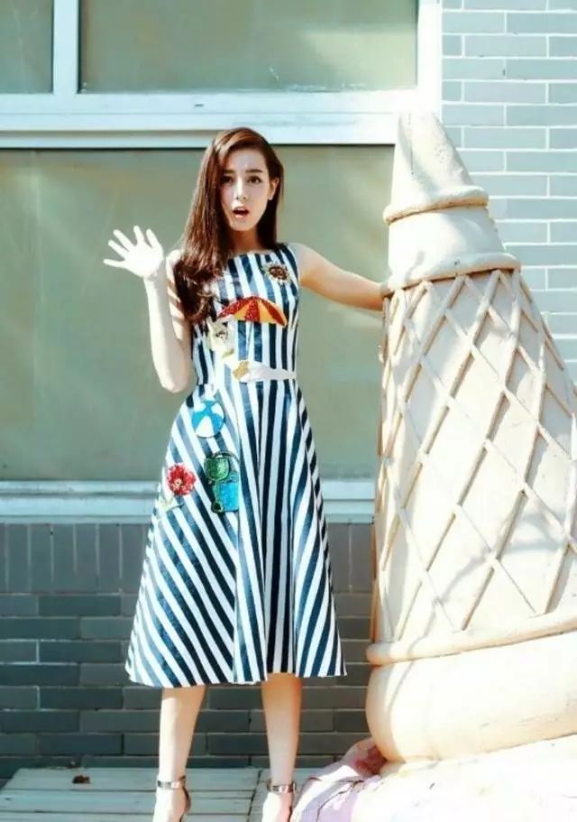 迪丽热巴竟然这样露大长腿,实在是太惊艳了!